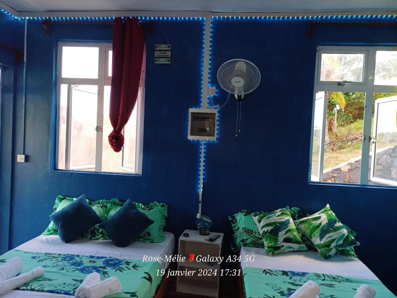 Chez Tonio Magic Ocean View Villa Port South East Exterior photo